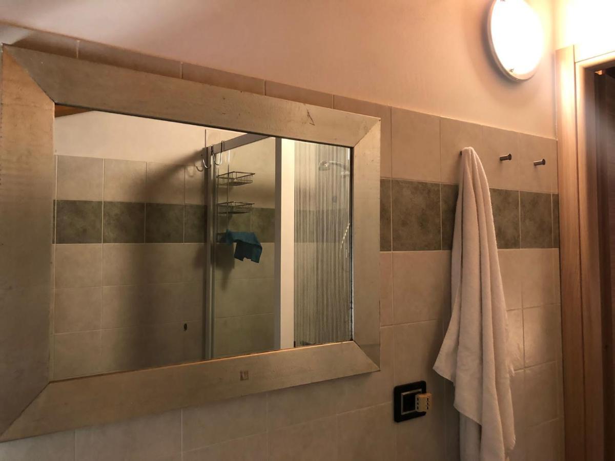 La Villetta In Residence Con Piscina E Vista Lago Parzanica ภายนอก รูปภาพ
