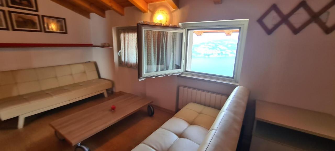 La Villetta In Residence Con Piscina E Vista Lago Parzanica ภายนอก รูปภาพ