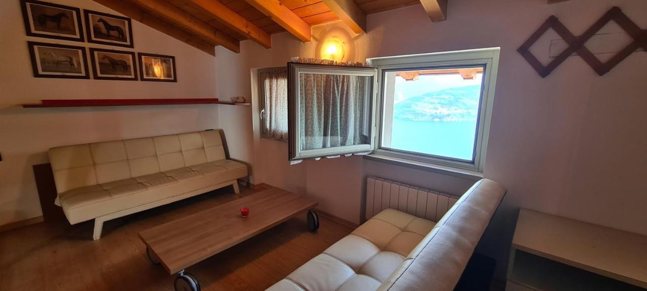 La Villetta In Residence Con Piscina E Vista Lago Parzanica ภายนอก รูปภาพ