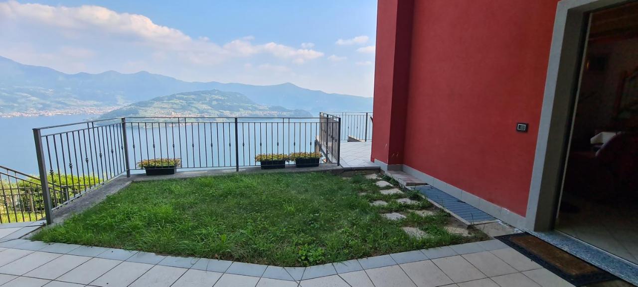 La Villetta In Residence Con Piscina E Vista Lago Parzanica ภายนอก รูปภาพ